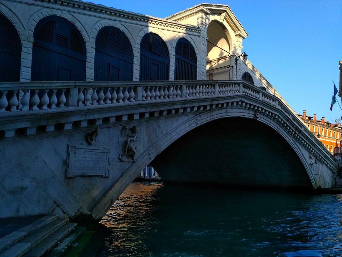 San Salvador Basic & Local 2 Stars Hotel Venise
